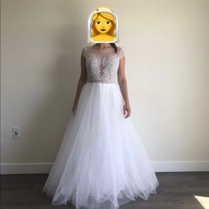Wedding dress